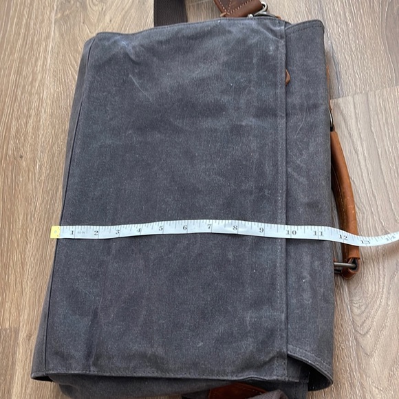 SOLD💢Men's Gray Fabric & Leather Laptop/ Messenger Bag - Picture 6 of 8